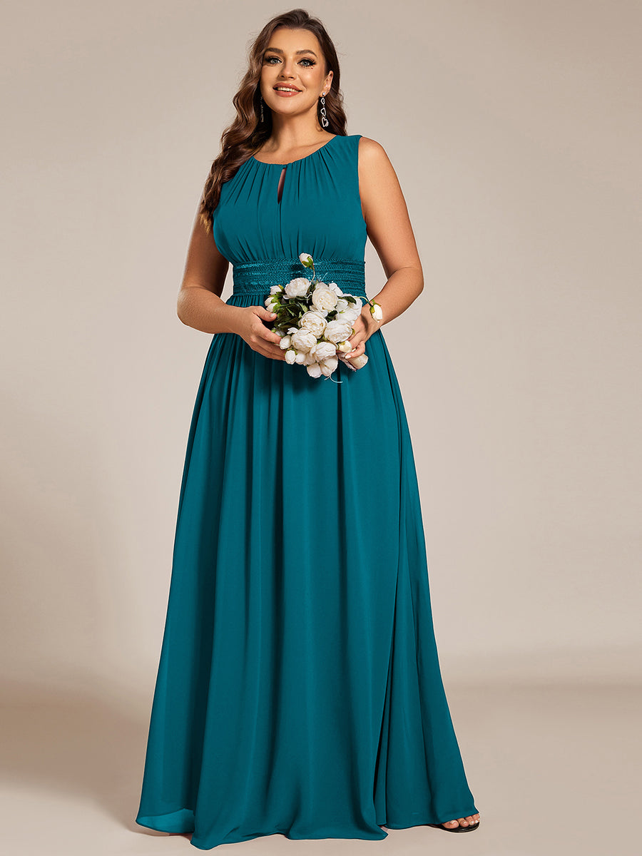 Bodenlanger A-Linien Chiffon Kleid Mit Rundhalsausschnitt Und Bestickten Details #Farbe_Petrol