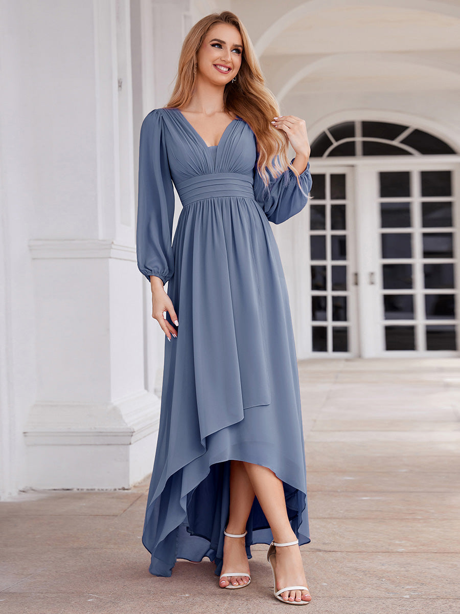 Robe d'invit¡§| de mariage trap¡§¡§ze en mousseline fluide ¡§¡è encolure ronde et longueur au genou #farbe_Taubenblau