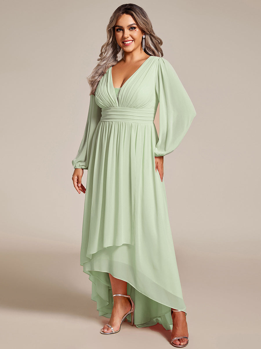 Robe d'invit¡§| de mariage trap¡§¡§ze en mousseline fluide ¡§¡è encolure ronde et longueur au genou #farbe_Mintgrün