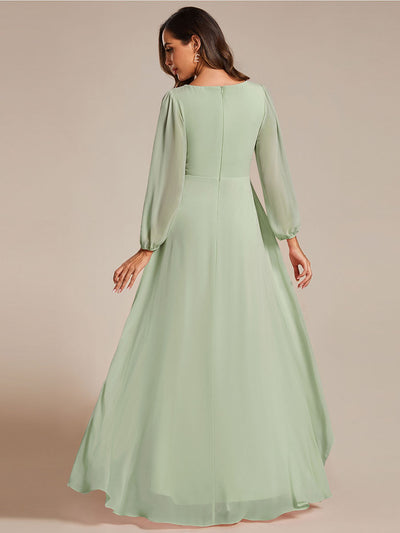 Robe d'invit¡§| de mariage trap¡§¡§ze en mousseline fluide ¡§¡è encolure ronde et longueur au genou #farbe_Mintgrün