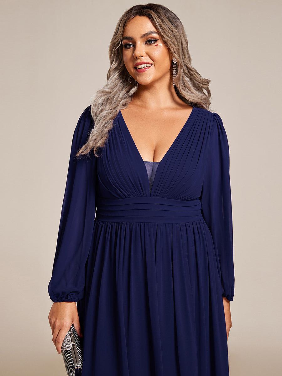 Robe d'invit¡§| de mariage trap¡§¡§ze en mousseline fluide ¡§¡è encolure ronde et longueur au genou #farbe_Marineblau