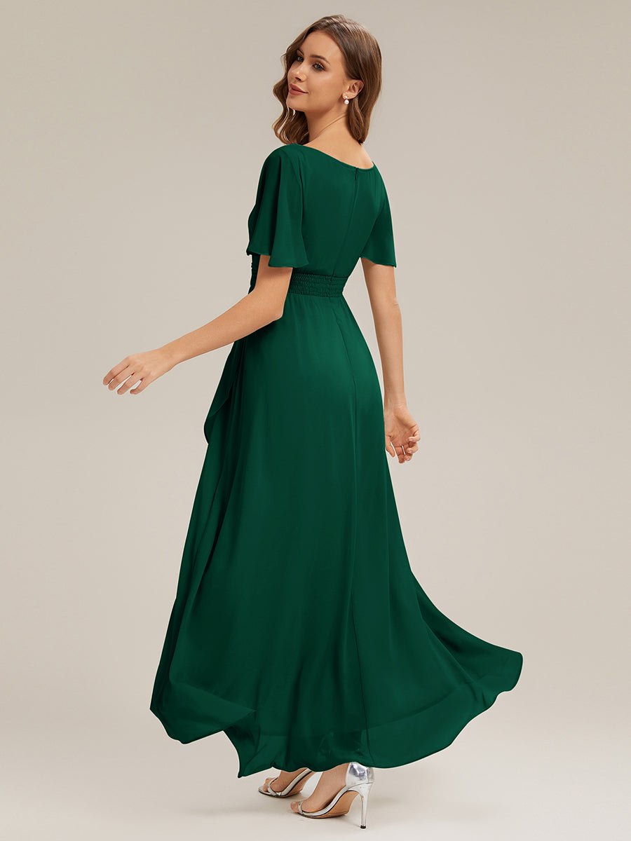 High-Low Chiffon Kleid Mit Rundhalsausschnitt Asymmetrischem Saum Gerüschten Und Rüschen Details Faltenoptik #Farbe_Dunkelgrün
