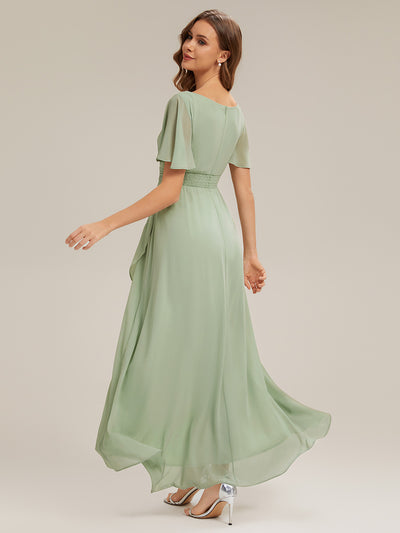 High-Low Chiffon Kleid Mit Rundhalsausschnitt Asymmetrischem Saum Gerüschten Und Rüschen Details Faltenoptik #Farbe_Mintgrün