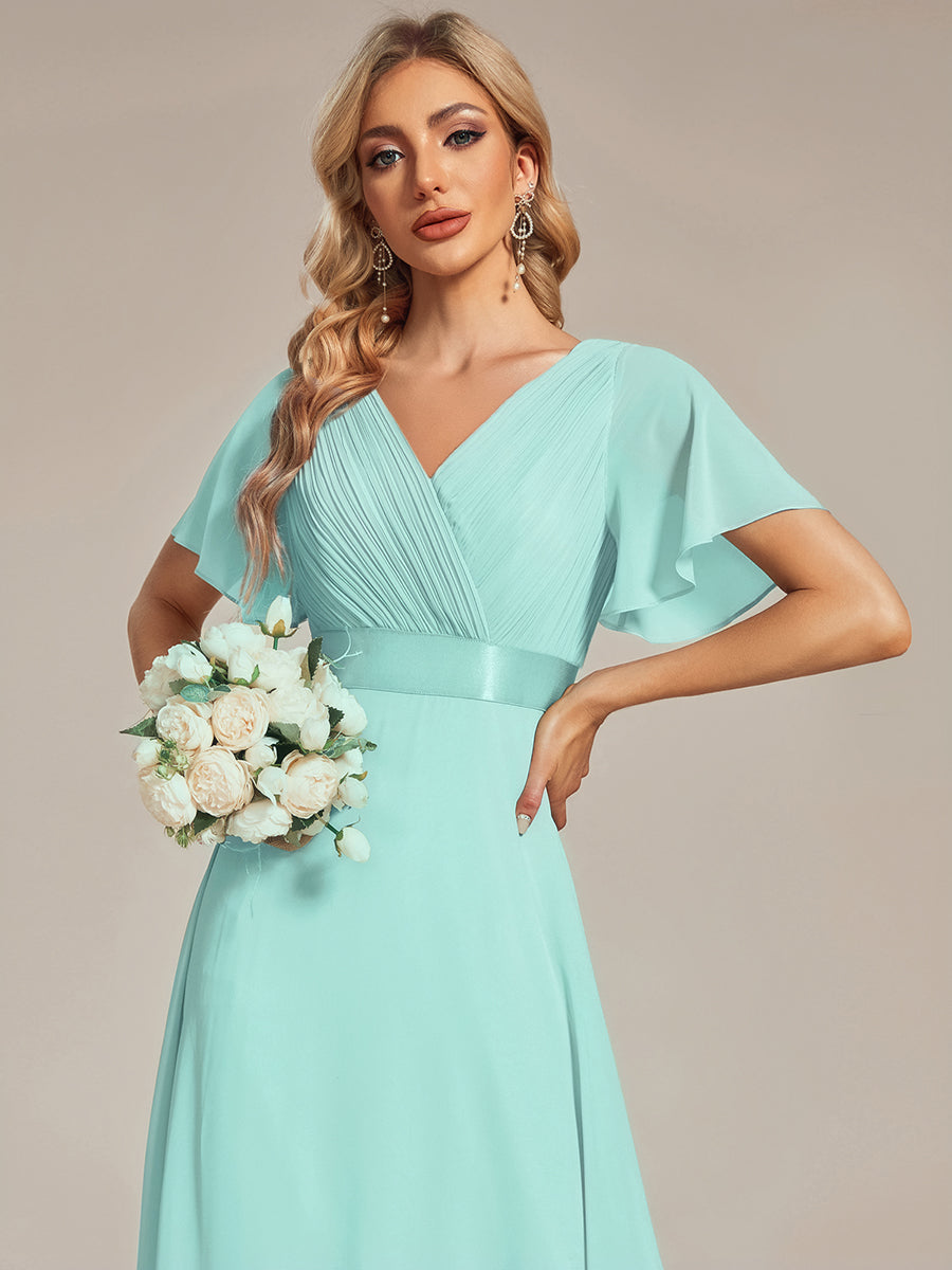 Langes Brautjungfernkleid mit Empire-Taille und kurzen, flatternden Ärmeln #Farbe_Pastellblau