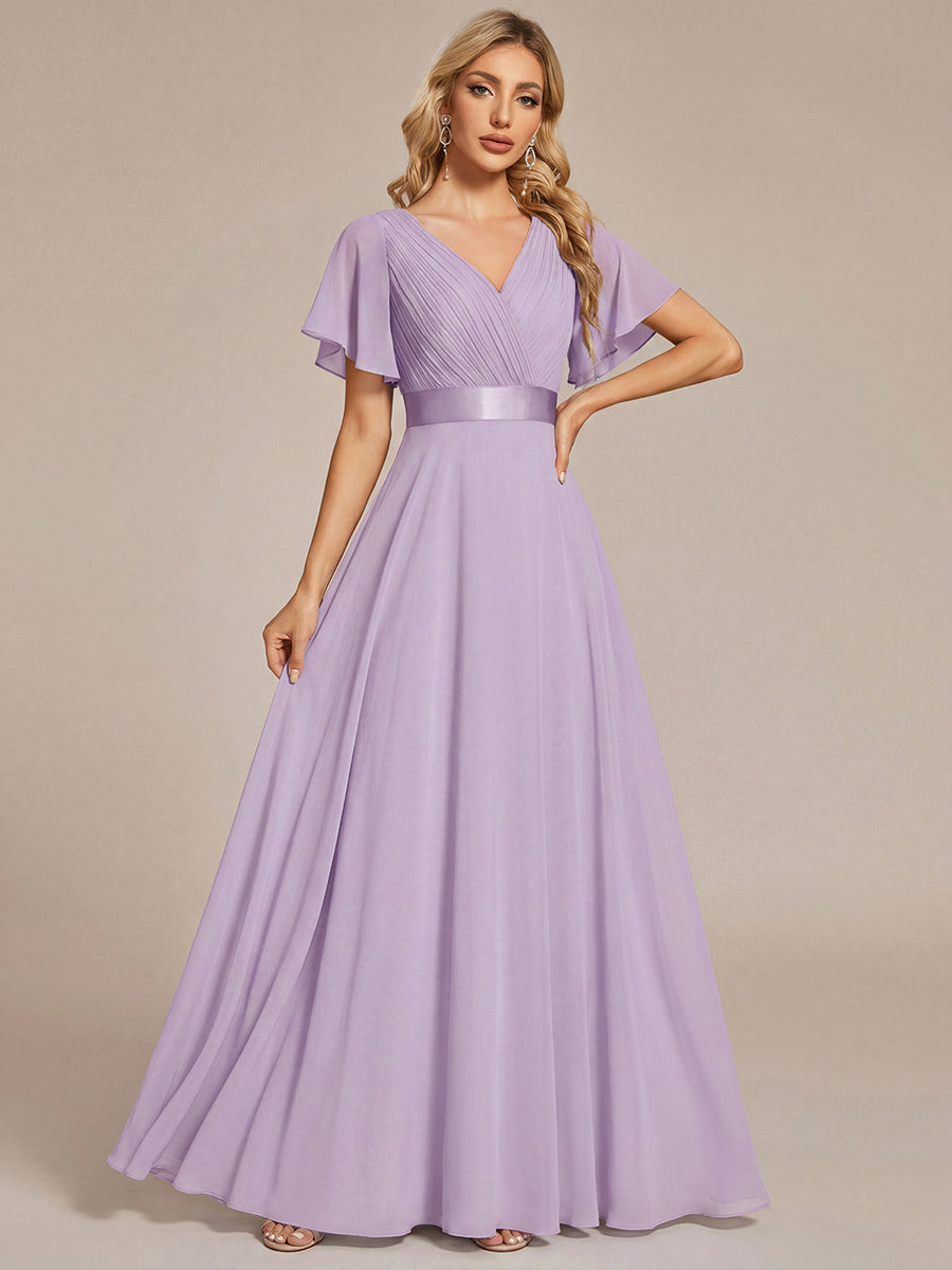 Langes Brautjungfernkleid mit Empire-Taille und kurzen, flatternden Ärmeln #Farbe_Mattflieder
