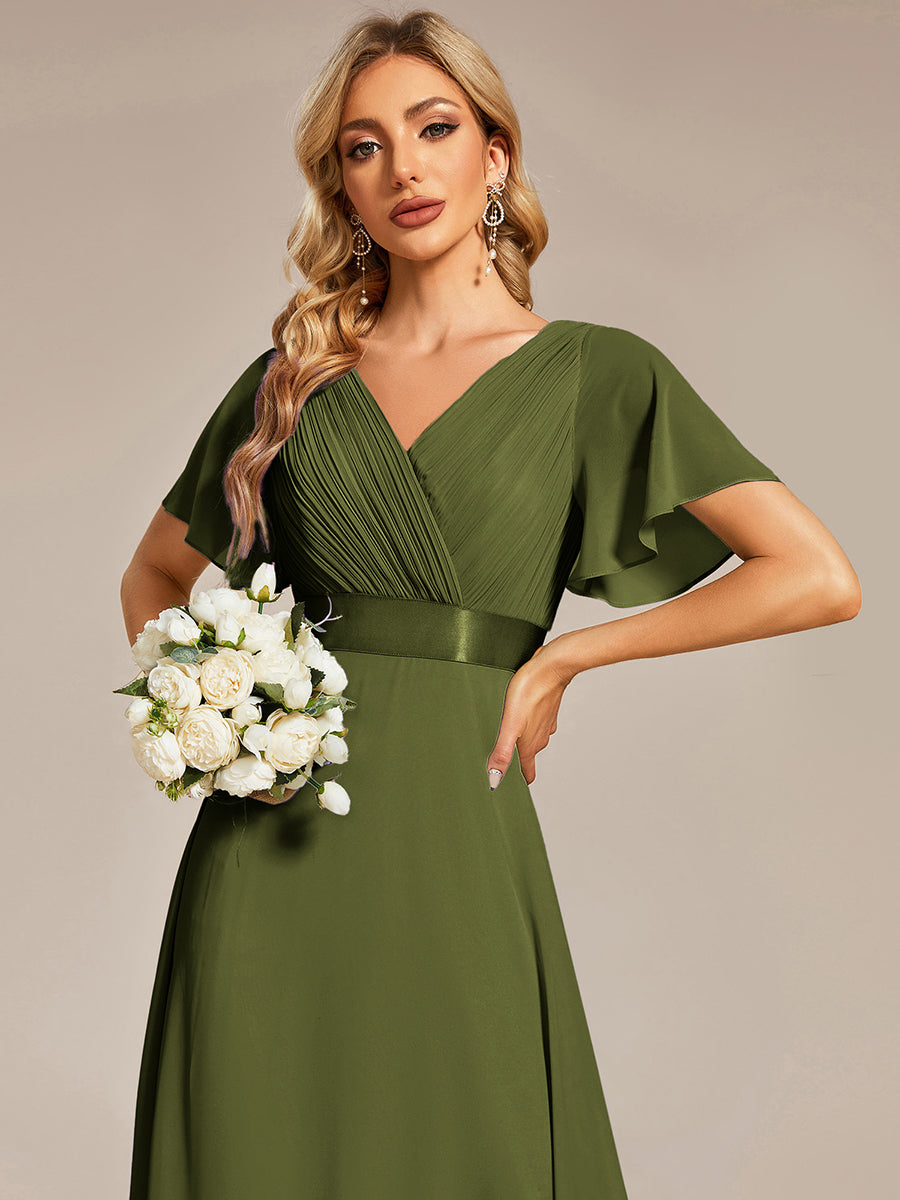 Langes Brautjungfernkleid mit Empire-Taille und kurzen, flatternden Ärmeln #Farbe_Olivgrün