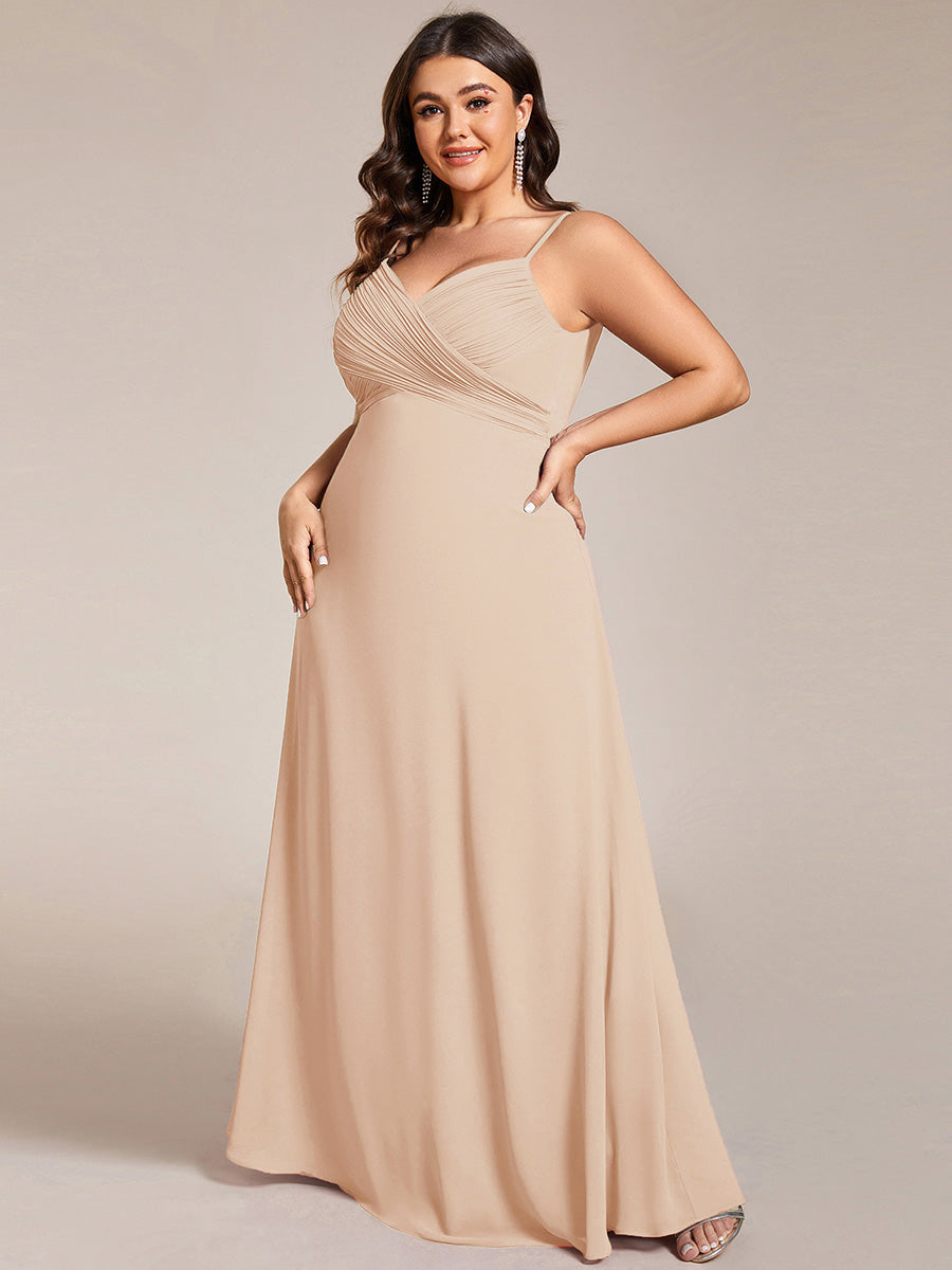 Brautjungfernkleid mit V-Ausschnitt schmalen Trägern und bodenlangem Rock #Farbe_Blush-Rosa
