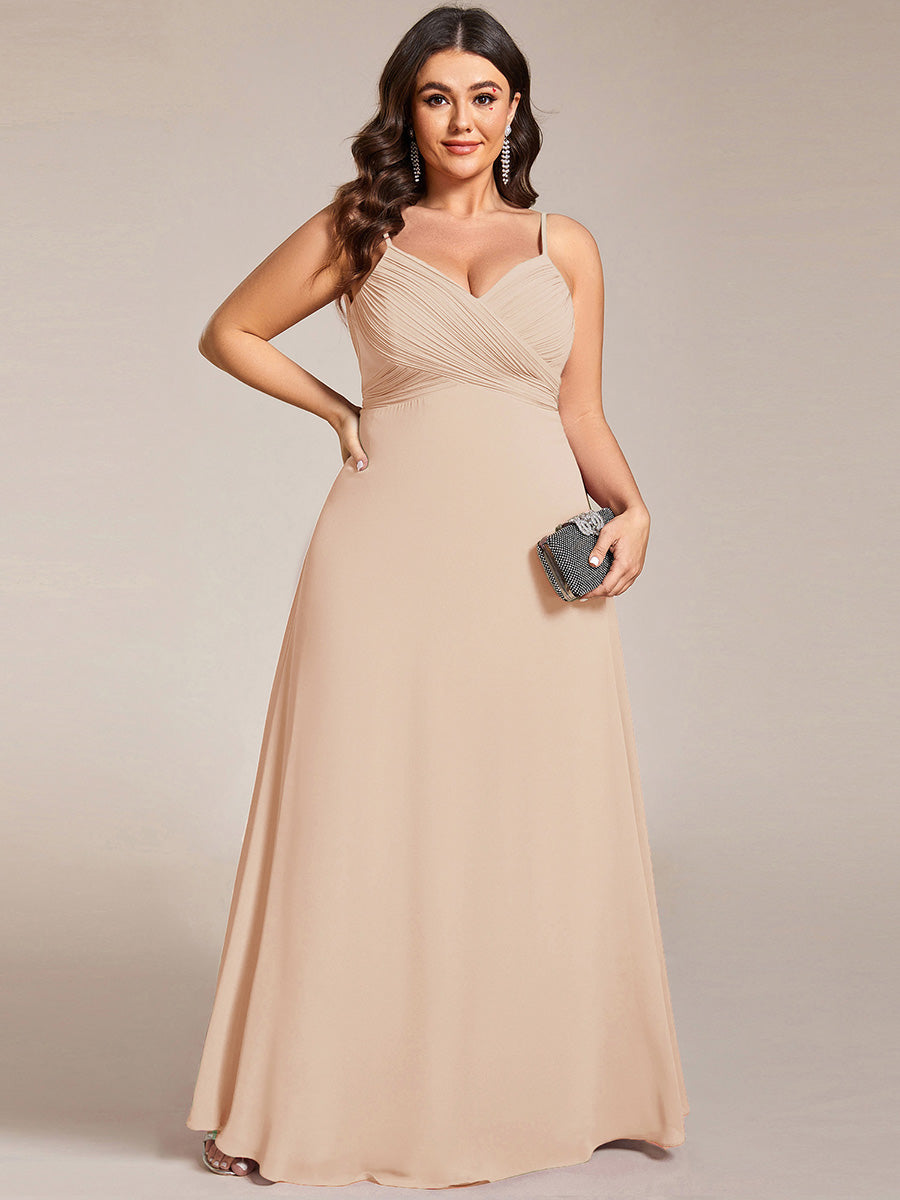 Brautjungfernkleid mit V-Ausschnitt schmalen Trägern und bodenlangem Rock #Farbe_Blush-Rosa