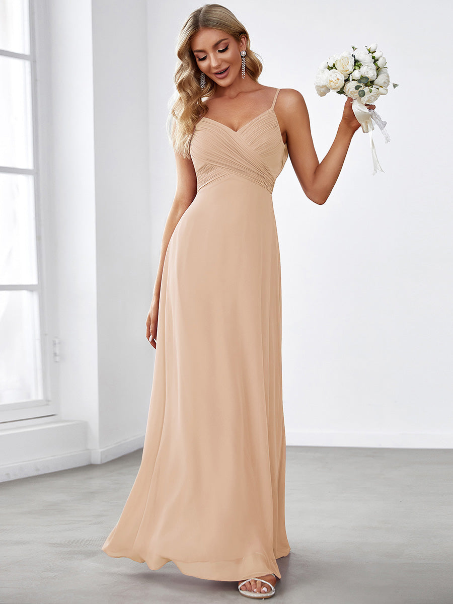 Brautjungfernkleid mit V-Ausschnitt schmalen Trägern und bodenlangem Rock #Farbe_Blush-Rosa