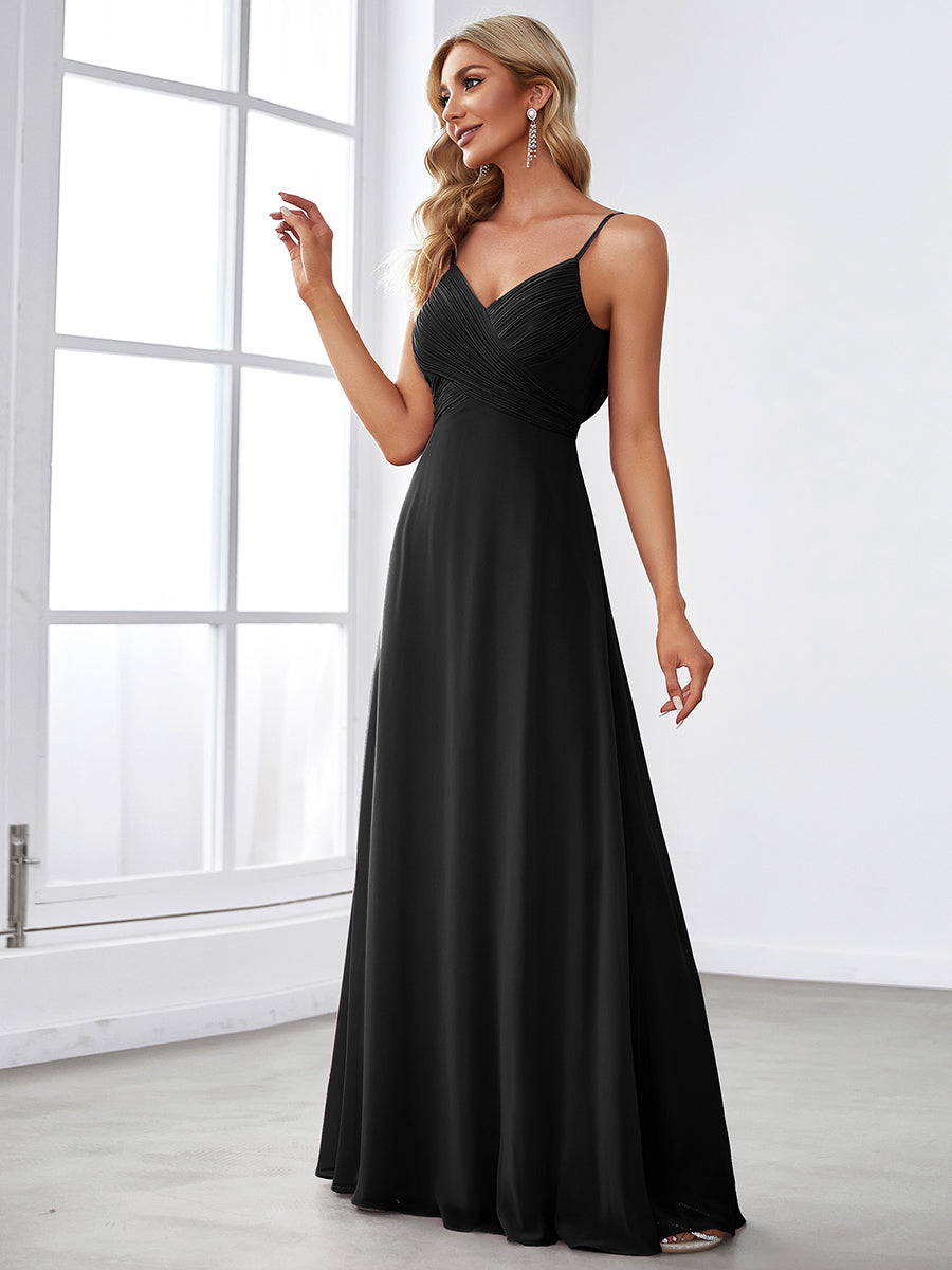 Brautjungfernkleid mit V-Ausschnitt schmalen Trägern und bodenlangem Rock #Farbe_Schwarz