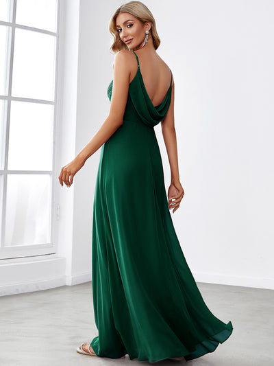 Brautjungfernkleid mit V-Ausschnitt schmalen Trägern und bodenlangem Rock #Farbe_Dunkelgrün