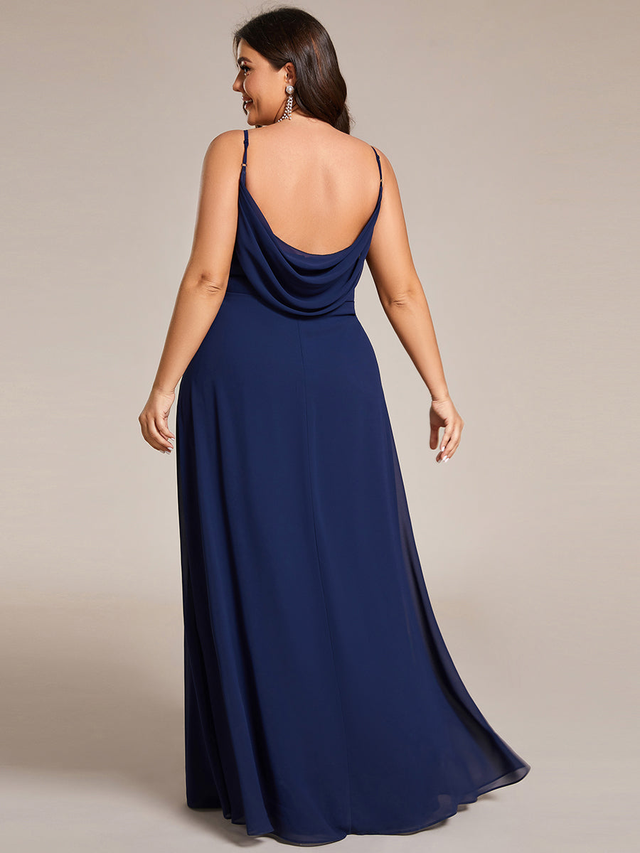 Brautjungfernkleid mit V-Ausschnitt schmalen Trägern und bodenlangem Rock #Farbe_Marineblau