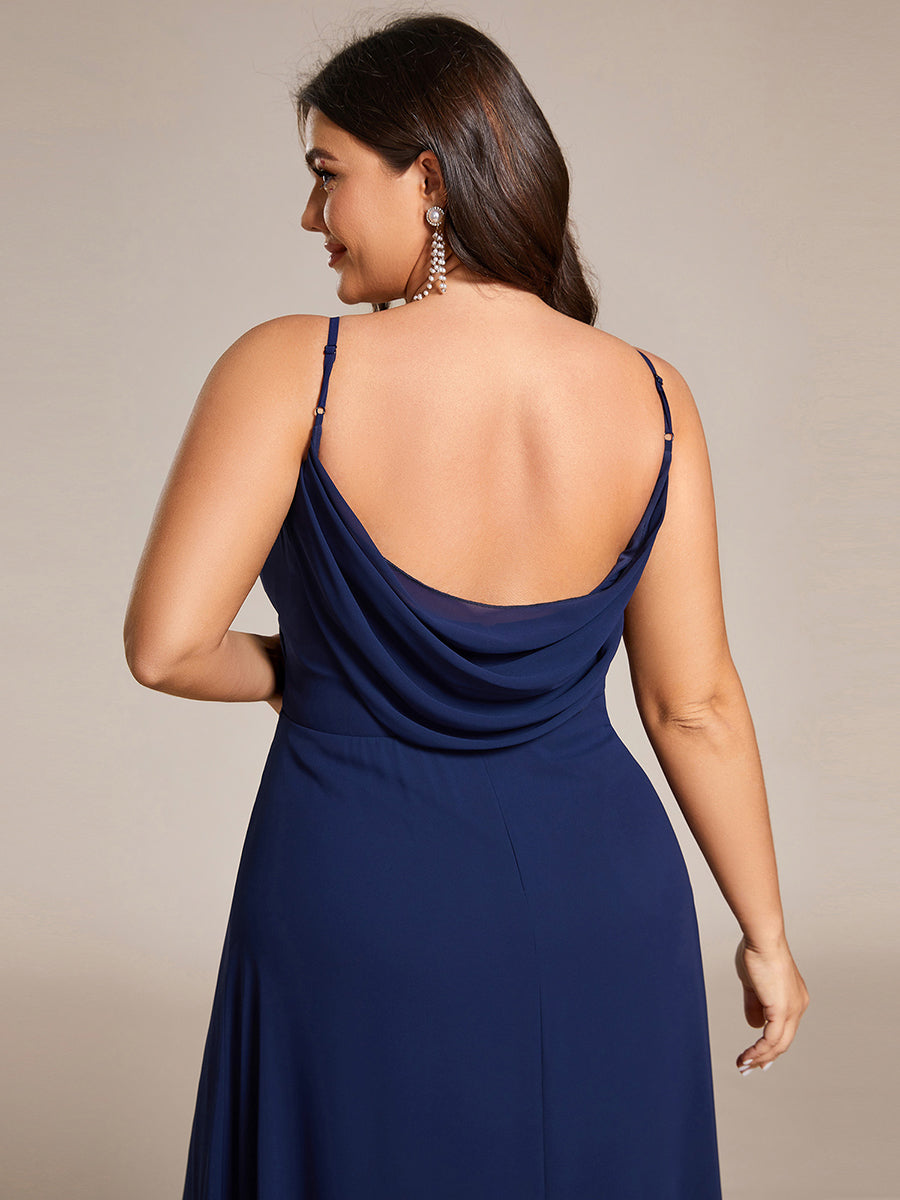 Brautjungfernkleid mit V-Ausschnitt schmalen Trägern und bodenlangem Rock #Farbe_Marineblau