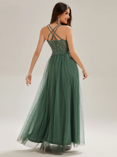 Bodenlanger V-Ausschnitt A-Linie Mesh Kleid Mit Tiefem V-Ausschnitt Und Wimpernspitzen #Farbe_Eukalyptus