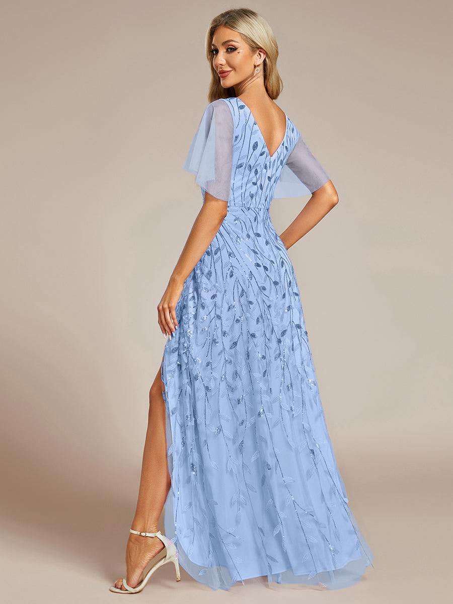 Maxilänge, V-Ausschnitt, asymmetrischer Saum, Pailletten-Kleid mit tiefem V-Ausschnitt und funkelnden Details #Farbe_Himmelblau