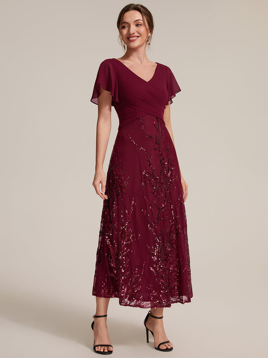 Tea Länge V Ausschnitt A Linien Kleid Aus Chiffon Mit 3D Drapierung Und Pailletten #Farbe_Burgunderrot