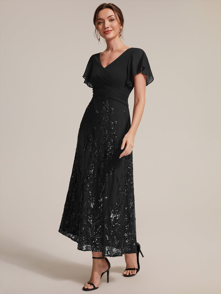 Tea Länge V Ausschnitt A Linien Kleid Aus Chiffon Mit 3D Drapierung Und Pailletten #Farbe_Schwarz