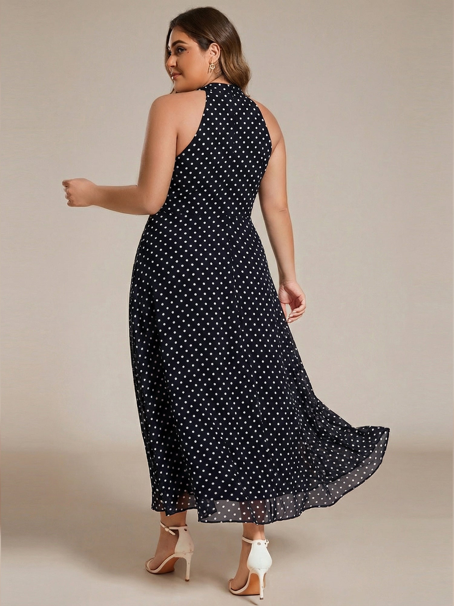 Hochtief Halterneck A-Linie Chiffon Kleid Mit Raffungen #Farbe_Marineblaue Punkte