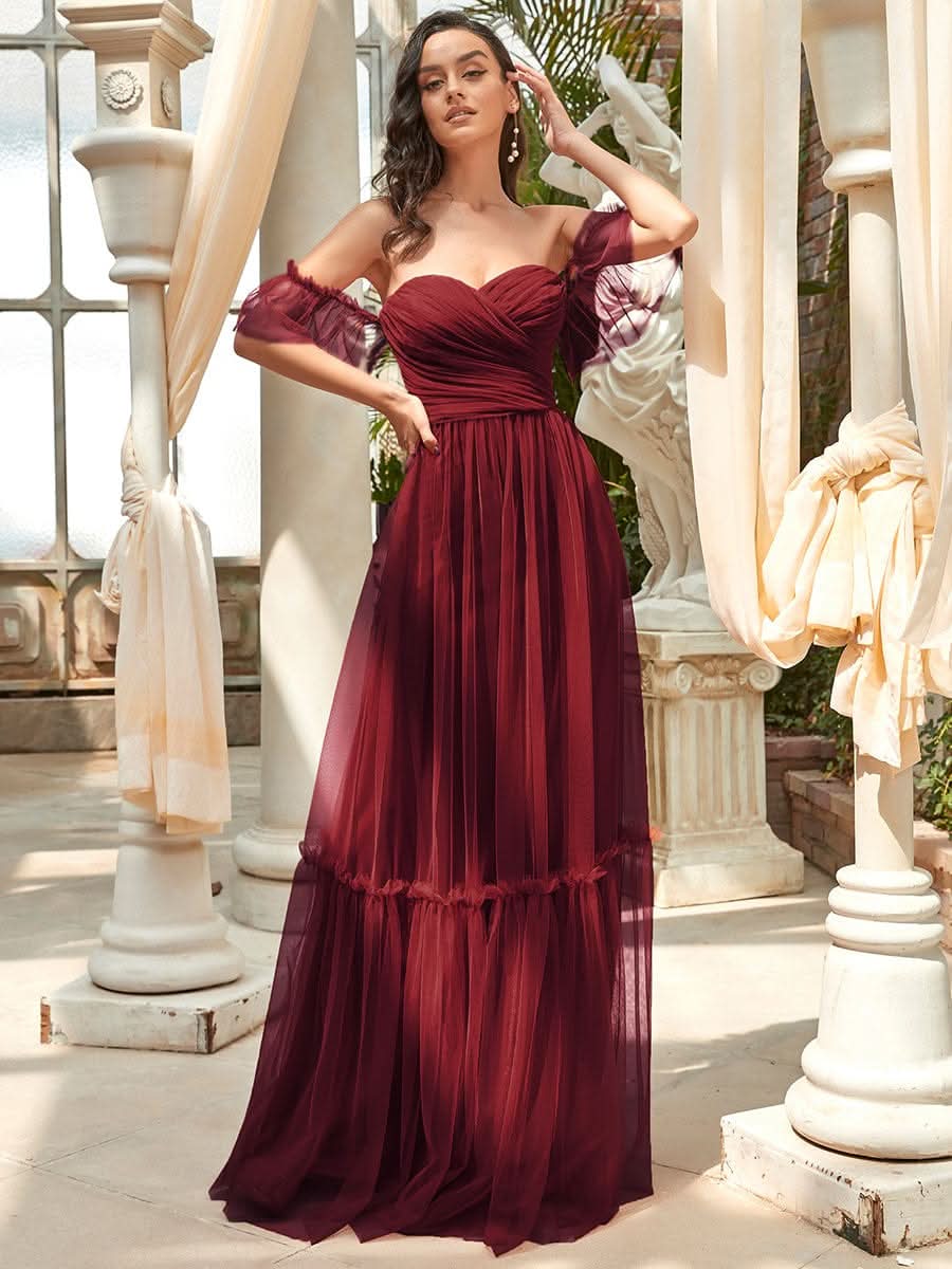 Schulterfreies plissiertes Tüll-Abendkleid mit Herzausschnitt #Farbe_Burgundy