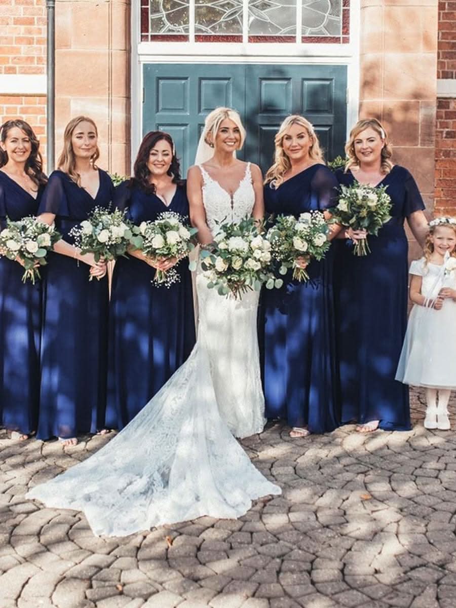 Langes Brautjungfernkleid mit Empire-Taille und kurzen, flatternden Ärmeln #Farbe_Marineblau
